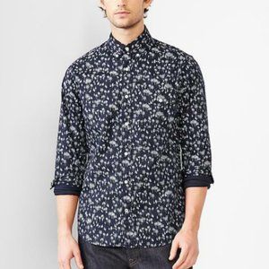 Gap Men's Long Sleeve Button-Down Navy Patterned Size M